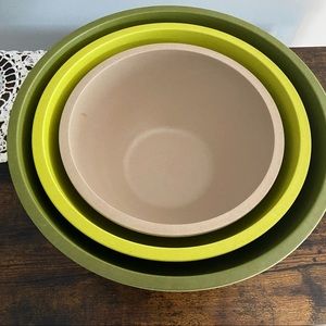Set of 3 Pampered Chef Nesting Bowls